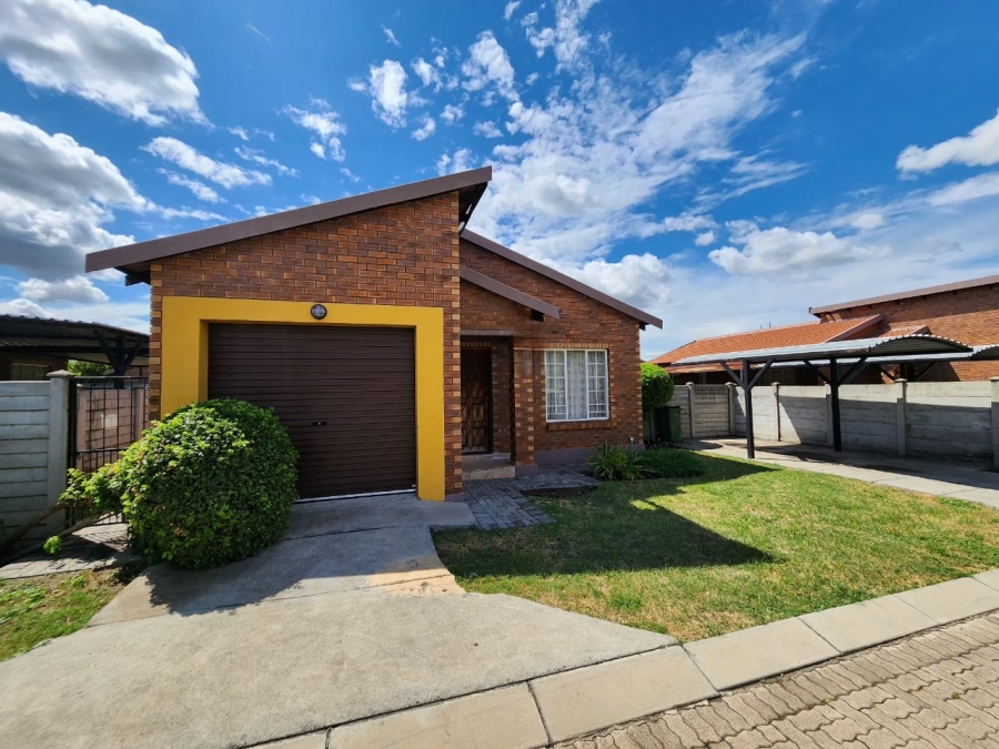 3 Bedroom Property for Sale in Waterkloof East North West